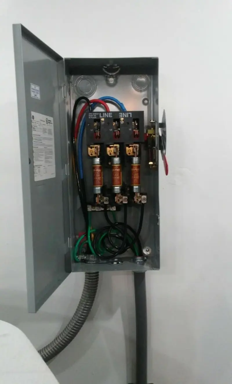 Three-phase disconnect switch installed for Smoke Detector Installation in Lancaster